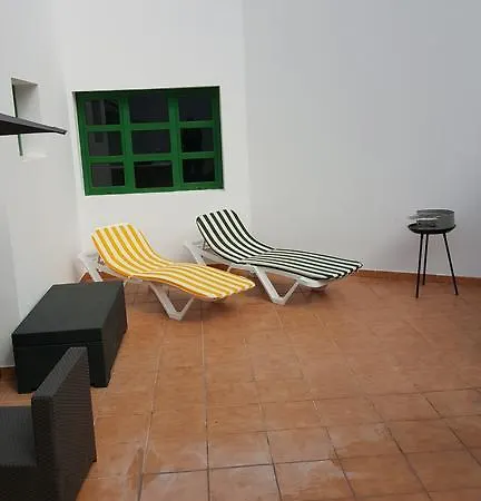 Chez Laura לינה וארוחת בוקר 3*